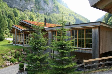 erlebniswelt muotathal GmbH / Hüttenhotel Husky-Lodge