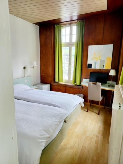 Hotel 3