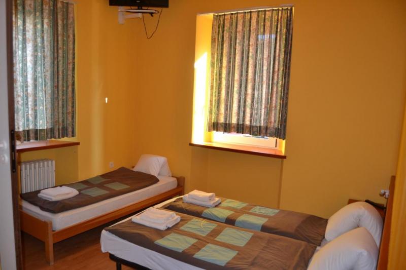 Hotel 3